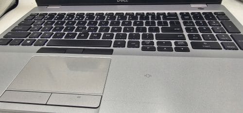 Laptop Dell Precision 3551 15,6 " i7 16 GB / 512 GB szary NVIDIA P620 - obrazek 8